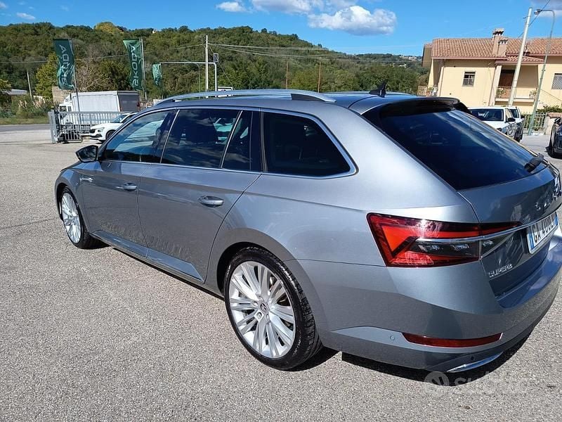 Usata Skoda Superb LAURIN & KLEMENT 190 CV (139 kW) 2020 Grigio Station wagon