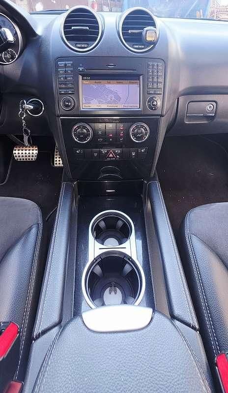 Käytetty Mercedes ML320 224 HP (164 kW) 2009 Katumaasturi