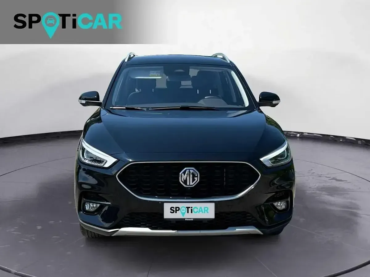 Usata MG ZS Luxury 106 CV (77 kW) 2024 Nero SUV