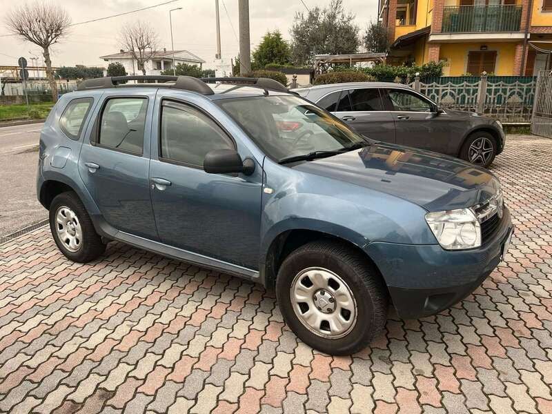 Usata Dacia Duster Ambiance 90 CV (66 kW) 2011 Blu/azzurro SUV