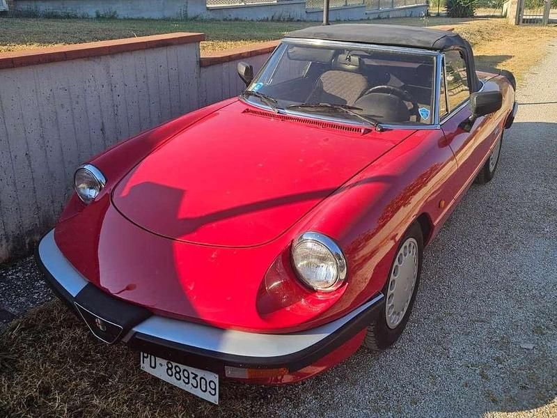 Rosso Usata 1988 Alfa Romeo Spider Cabrio | 15.000 € - Immagine 1/4