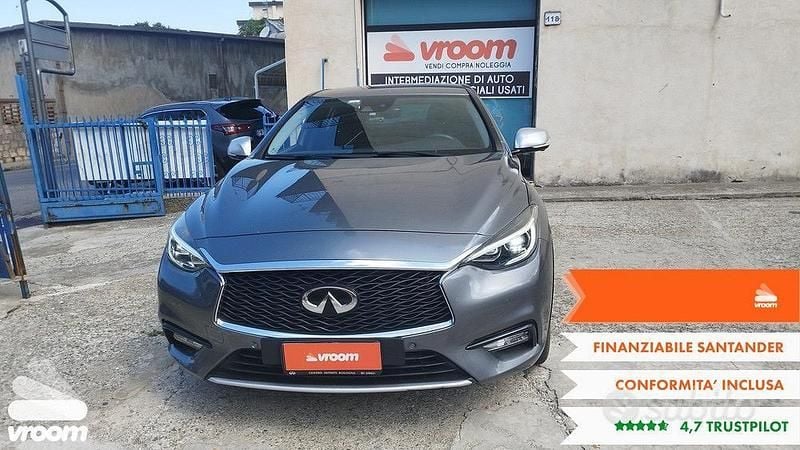 Usata Infiniti Q30 Business Executive 108 CV (79 kW) 2016 Berlina