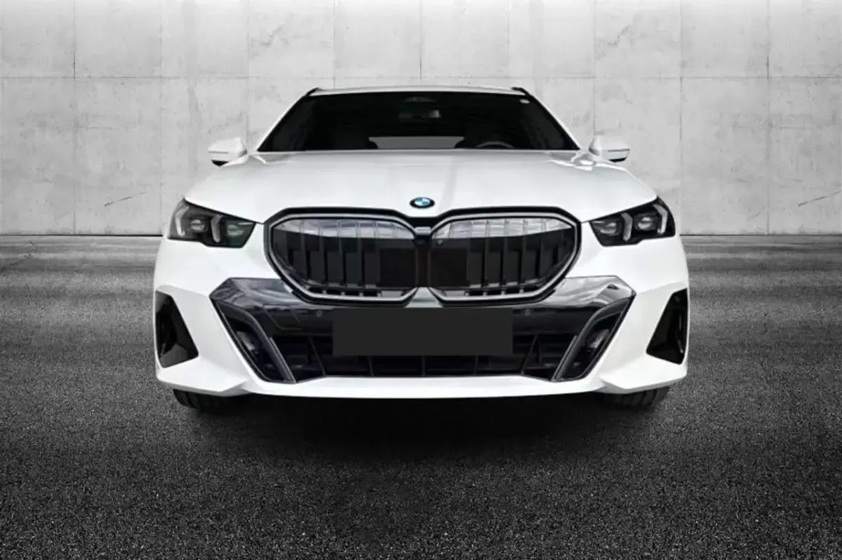 Usata BMW 520 M Sport 197 CV (144 kW) 2025 Bianco Station wagon
