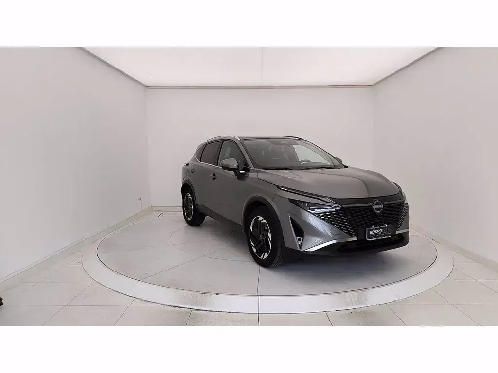 Usata Nissan Qashqai Acenta 140 CV (102 kW) 2025 Grigio scuro SUV