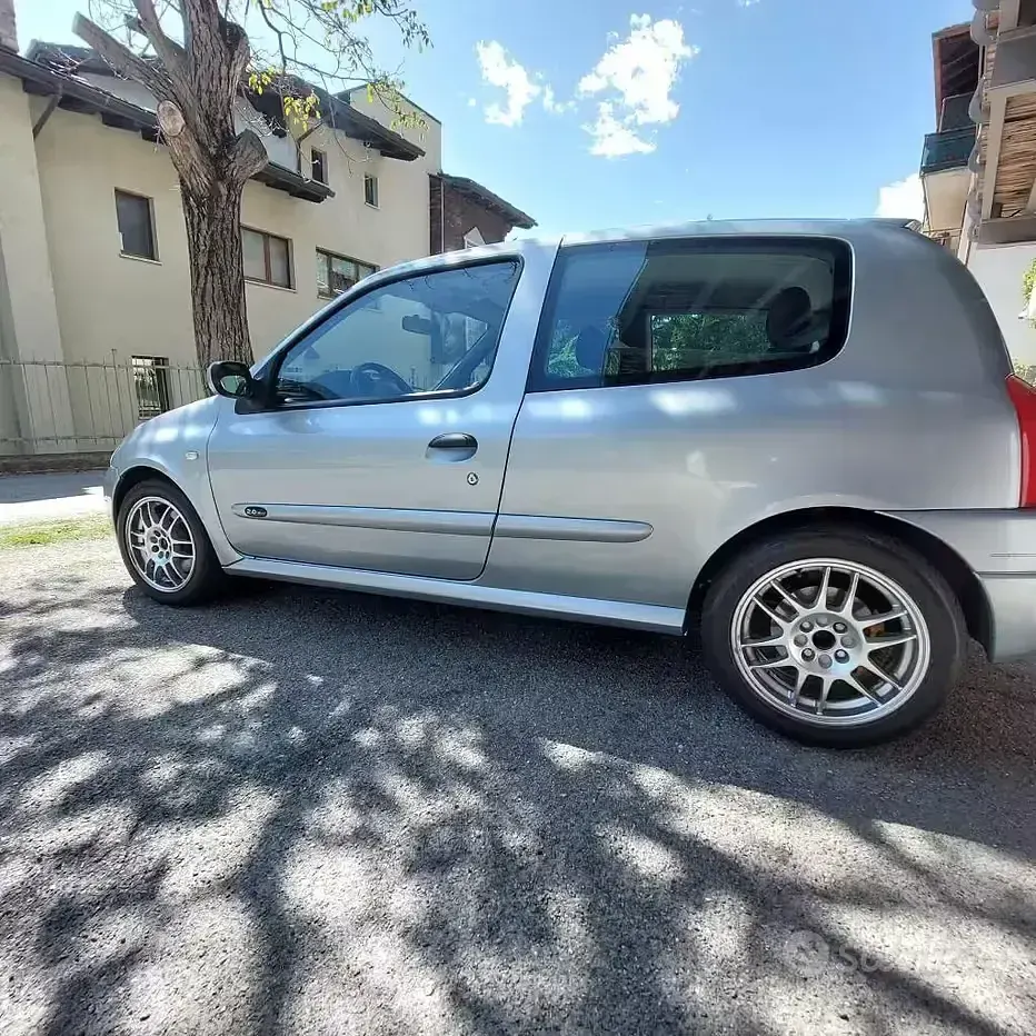 Usata Renault Clio R.S. 169 CV (124 kW) 2001 Berlina