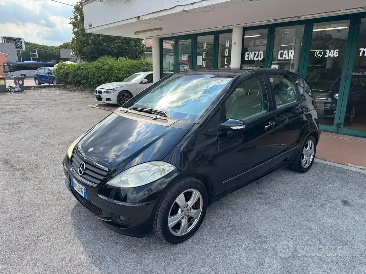 Usata Mercedes A180 Elegance 109 CV (80 kW) 2009 Nero Berlina