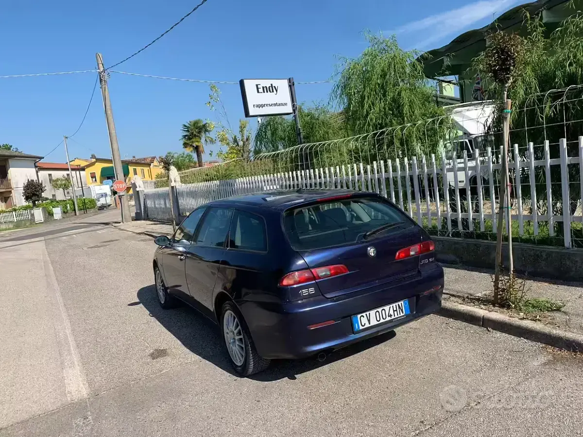 Usata Alfa Romeo 156 116 CV (85 kW) 2005 Blu Station wagon