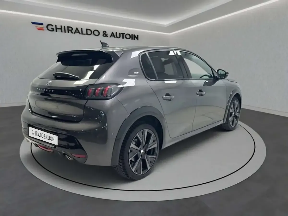 Usata Peugeot 208 GT 101 CV (74 kW) 2023 Grigio Utilitaria