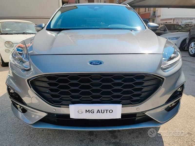 Usata Ford Kuga ST-Line X 190 CV (139 kW) 2020 Grigio SUV