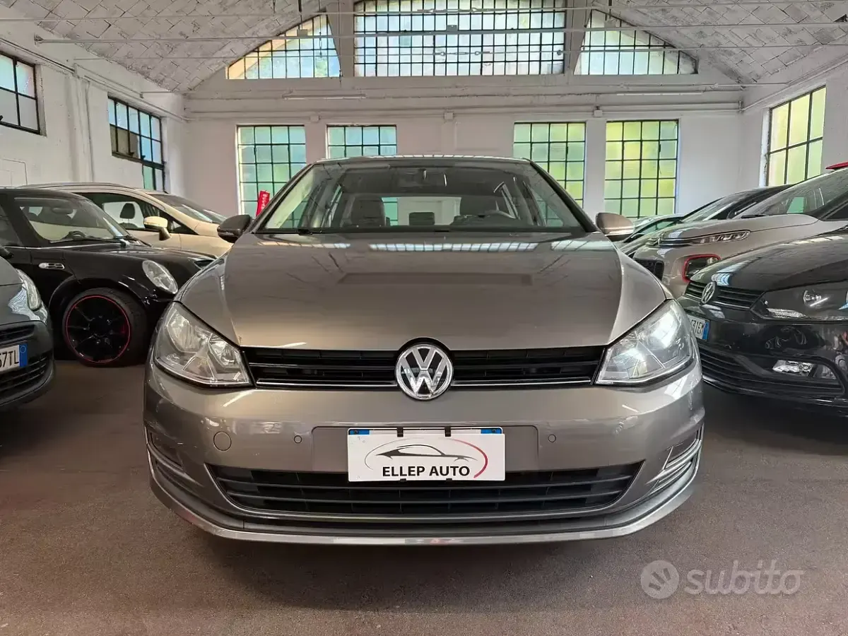 Usata VW Golf VII Trendline 86 CV (63 kW) 2015 Marrone Berlina