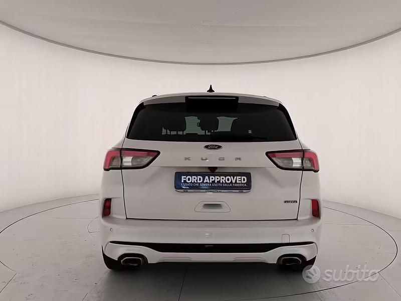 Usata Ford Kuga ST-Line 225 CV (165 kW) 2022 Bianco SUV