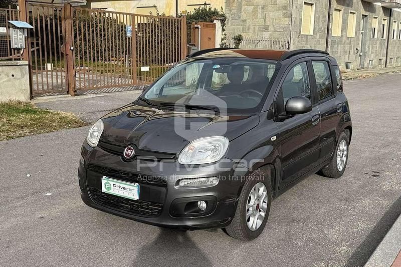 Grigio Usata 2017 Fiat Panda Lounge Due volumi | 7700 € (Buon prezzo) - Immagine 1/4