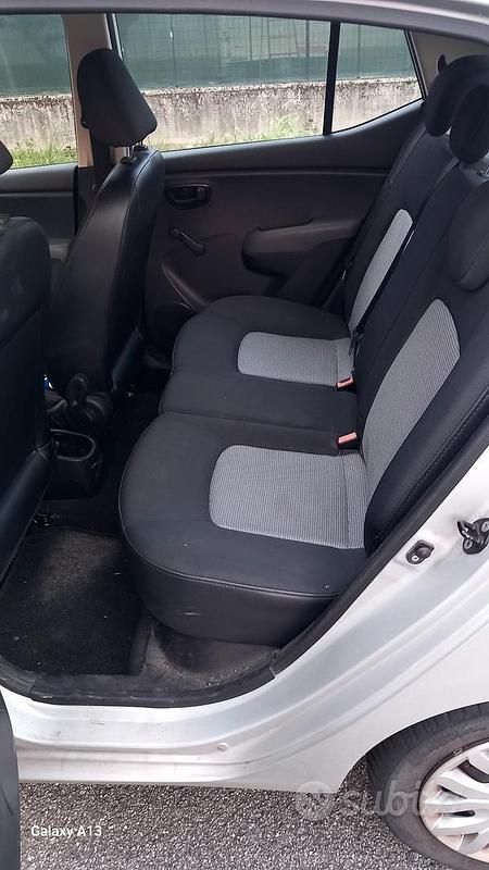 Usata Hyundai i10 Dynamiq 77 CV (56 kW) 2009 Grigio Utilitaria