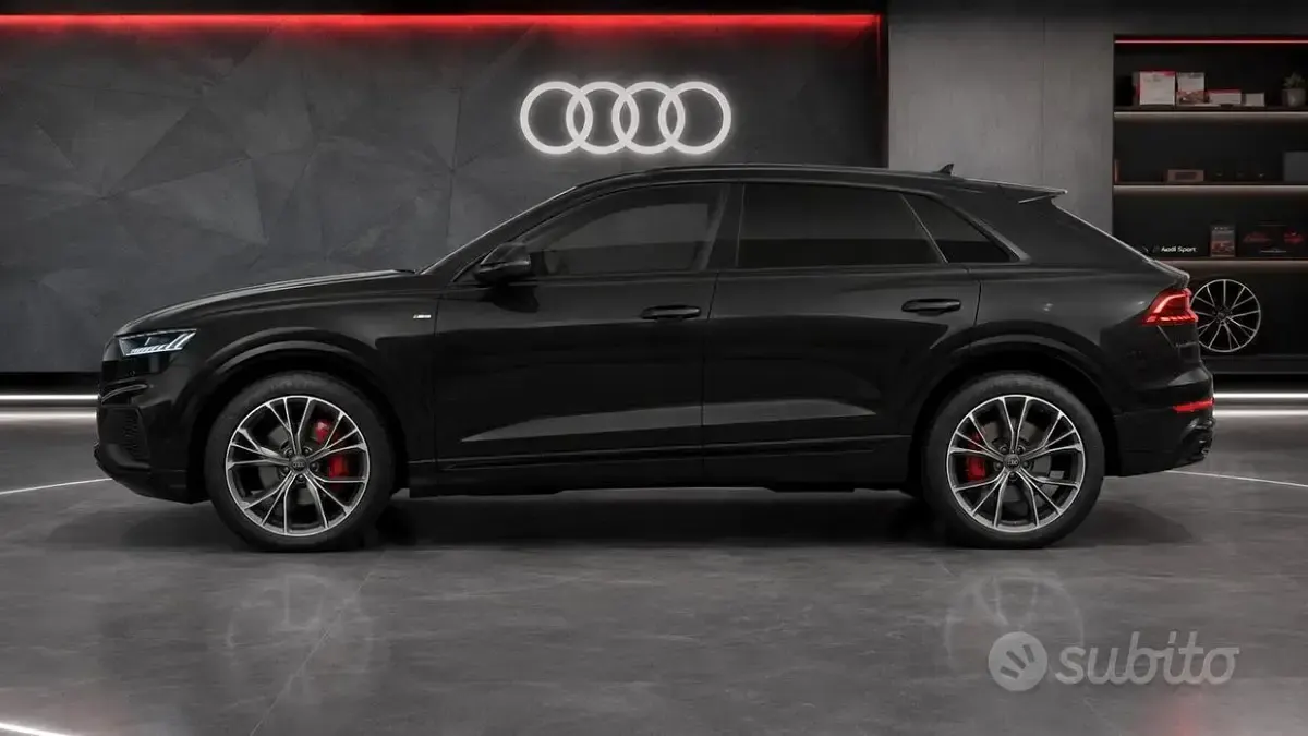 Usata Audi Q8 S-Line 286 CV (210 kW) 2020 Nero SUV