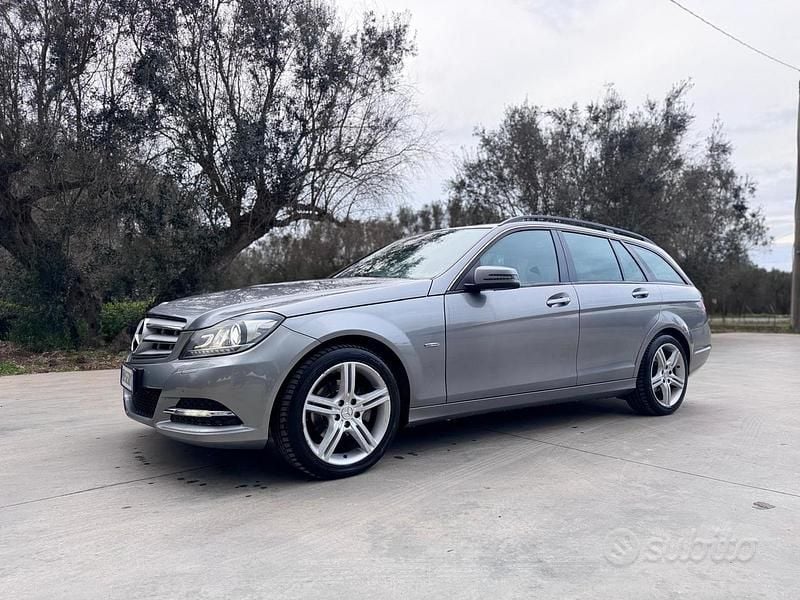 Usata Mercedes C200 136 CV (100 kW) 2012 Grigio Station wagon