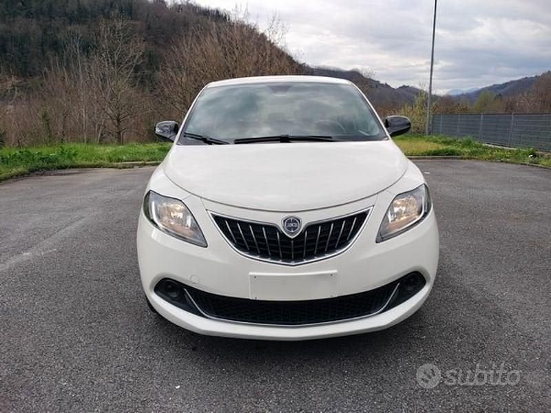 Usata Lancia Ypsilon S 69 CV (50 kW) 2021 Bianco Utilitaria