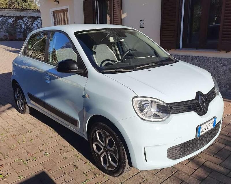 Usata Renault Twingo Equilibre 30 kW (42 CV) 2022 Blu/azzurro Utilitaria