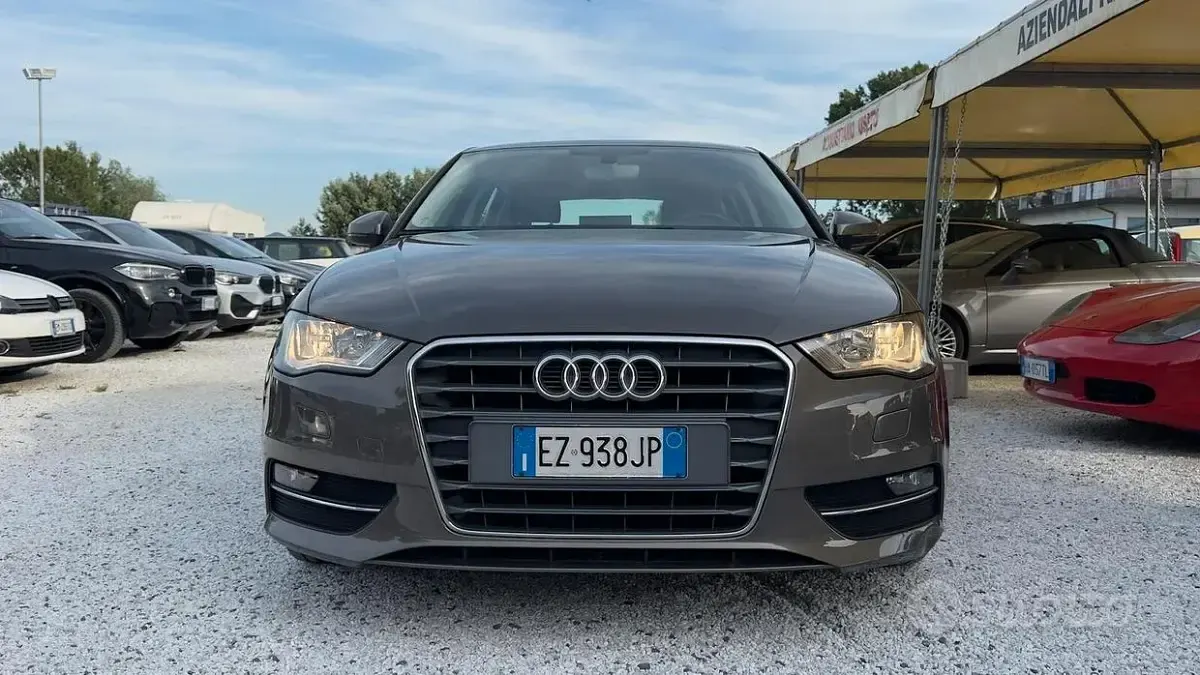 Usata Audi A3 Ambiente 110 CV (80 kW) 2015 Marrone Berlina