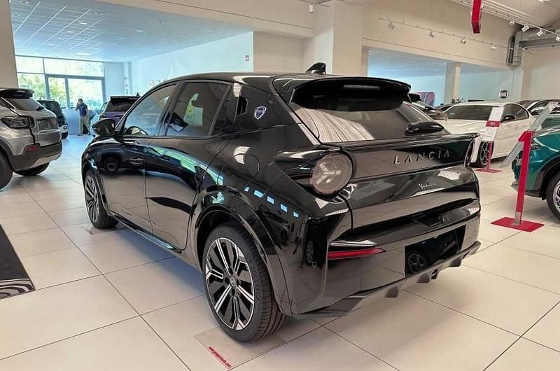 Nuova Lancia Ypsilon 110 CV (80 kW) 2025 Blu lancia Utilitaria