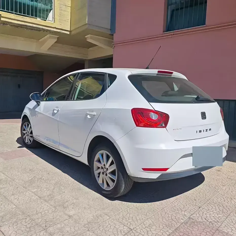 Usata Seat Ibiza 69 CV (50 kW) 2014 Berlina