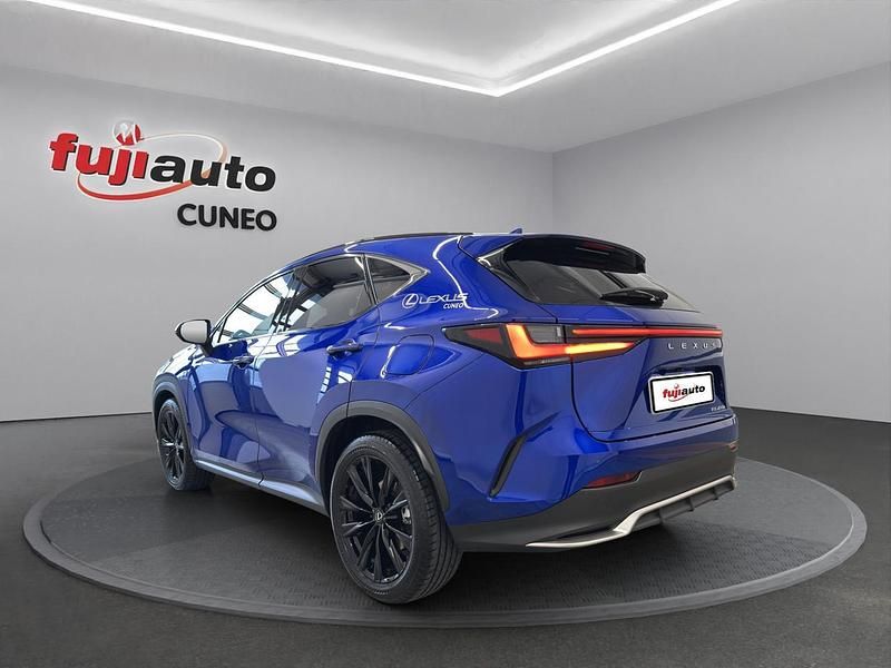 Usata Lexus NX450h+ Sport Line 309 CV (227 kW) 2025 Blu zaffiro SUV