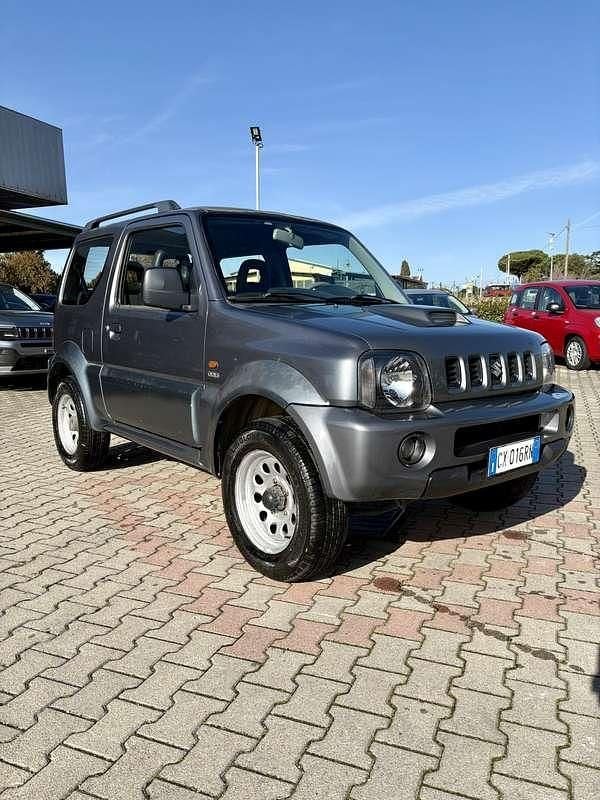 Usata Suzuki Jimny 65 CV (47 kW) 2005 Grigio SUV