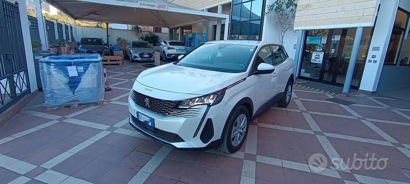 Usata Peugeot 3008 Active 130 CV (95 kW) 2021 Bianco SUV