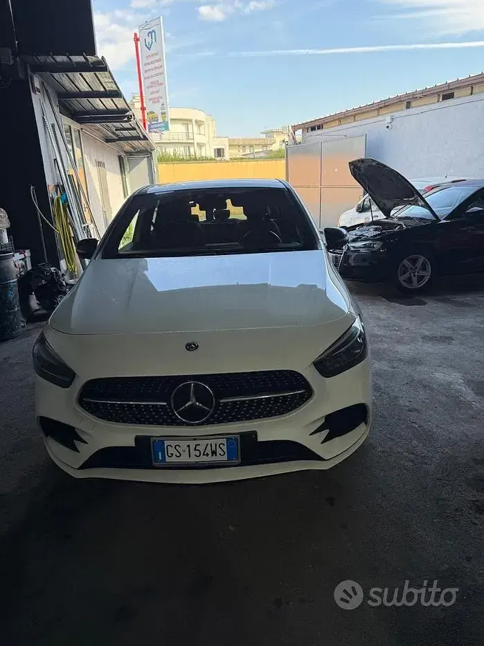 Usata Mercedes B200 286 CV (210 kW) 2019 Utilitaria