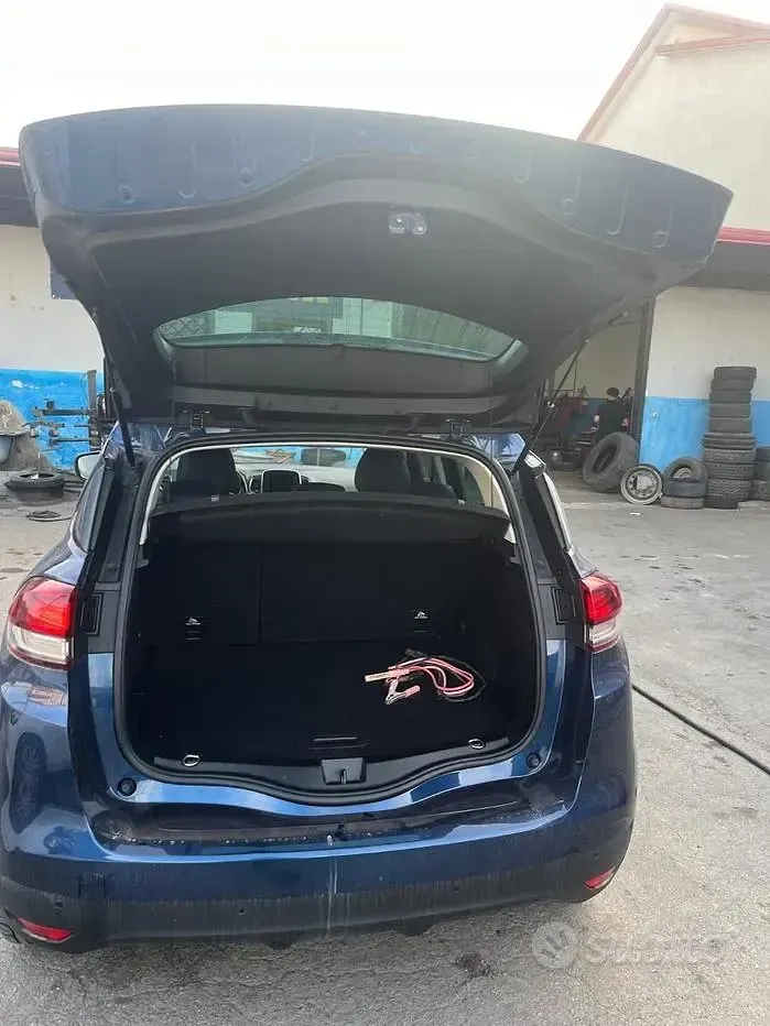 Usata Renault Scénic III 110 CV (80 kW) 2017 Bluazzurro Monovolume