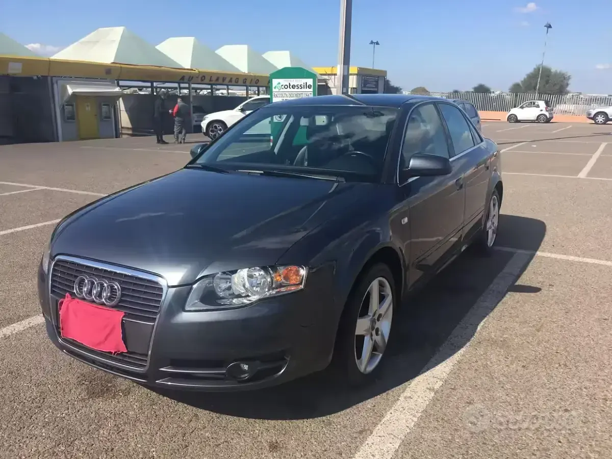 Usata Audi A4 Ambiente 140 CV (102 kW) 2006 Grigio Berlina