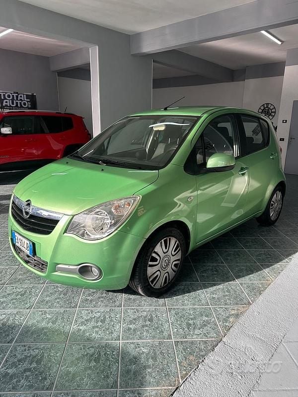 Verde Usata 2010 Opel Agila Enjoy Monovolume | 3990 € (Buon prezzo) - Immagine 1/4