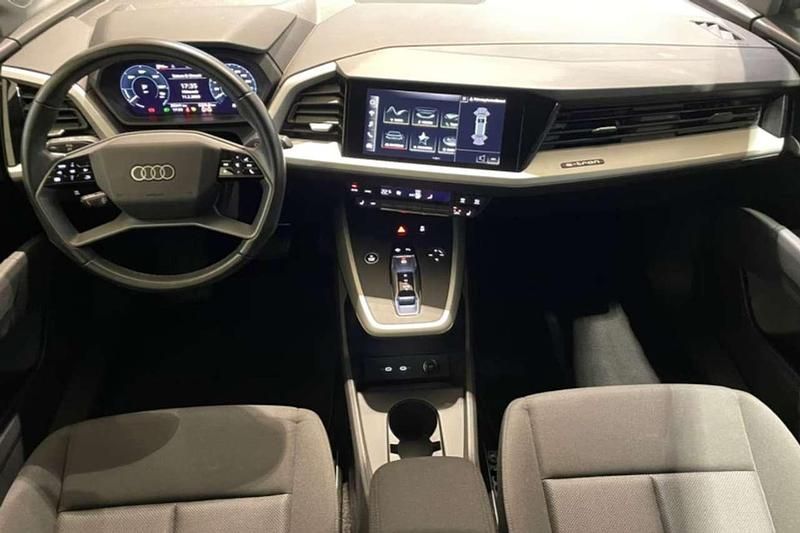 Usata Audi Q4 e-tron Business 69 kW (95 CV) 2022 Grigio SUV