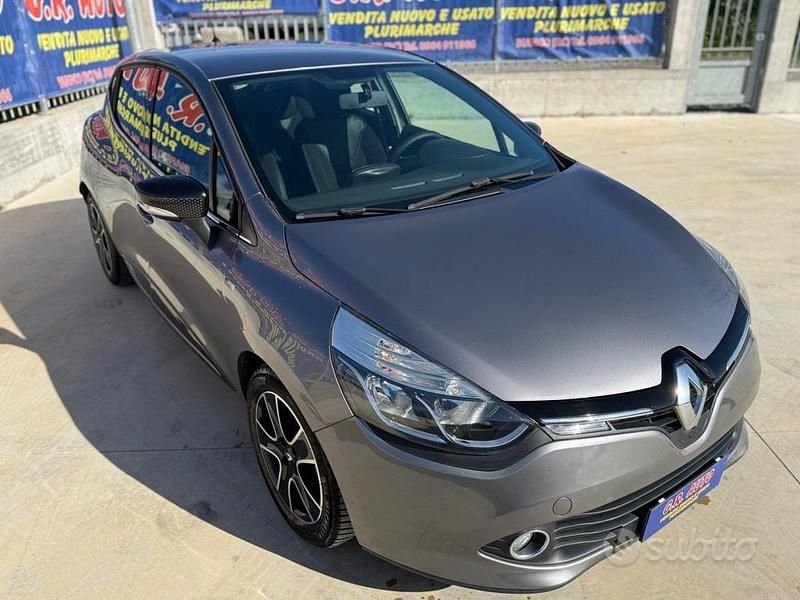 Usata Renault Clio IV 90 CV (66 kW) 2015 Grigio Berlina