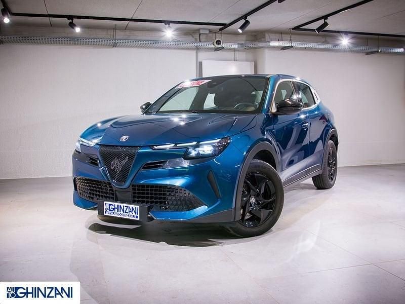Usata Alfa Romeo Junior 145 CV (106 kW) 2025 Blu navigli SUV