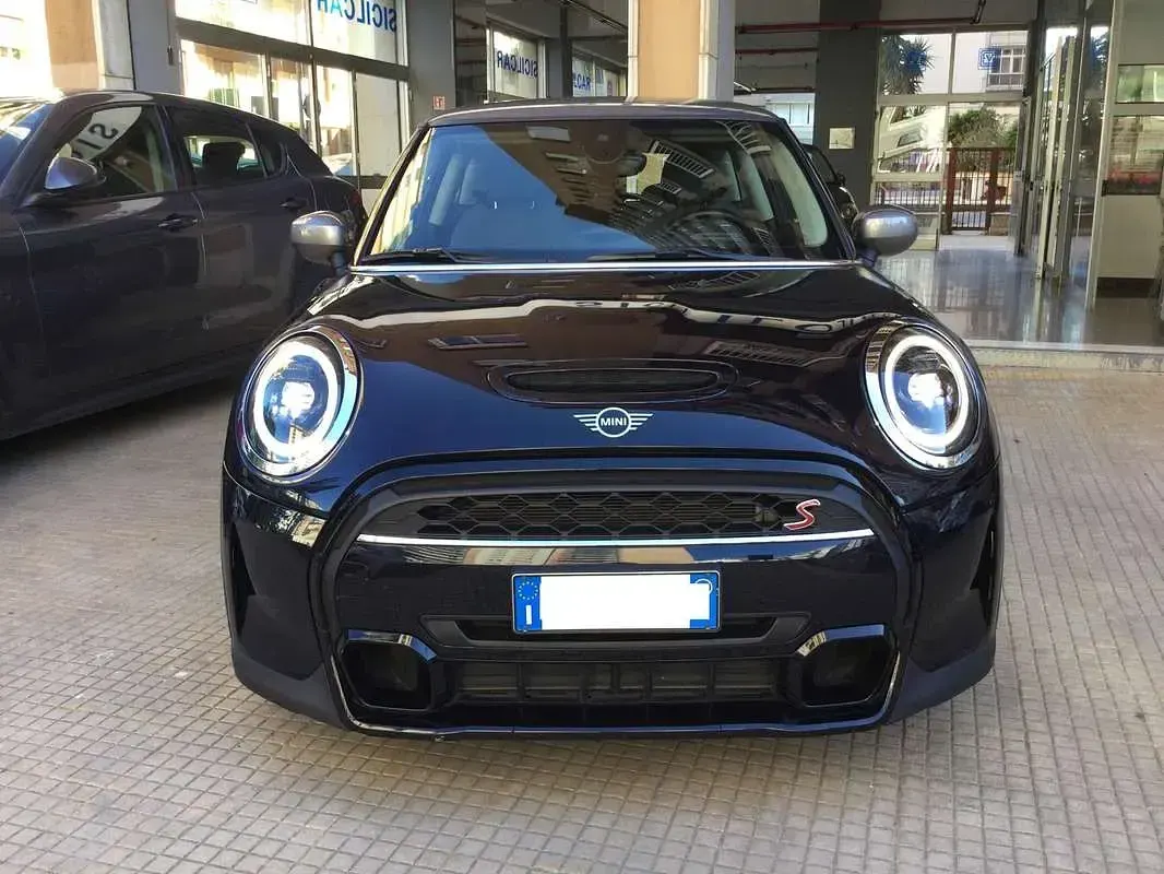 Usata Mini Cooper S Business 178 CV (130 kW) 2022 Blu/azzurro Utilitaria