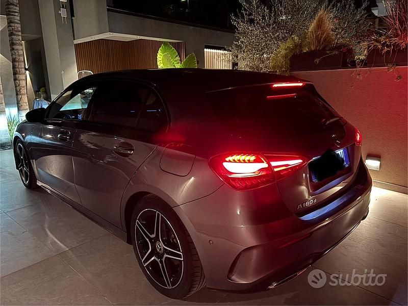 Usata Mercedes A180 AMG 136 CV (100 kW) 2024 Grigio Berlina