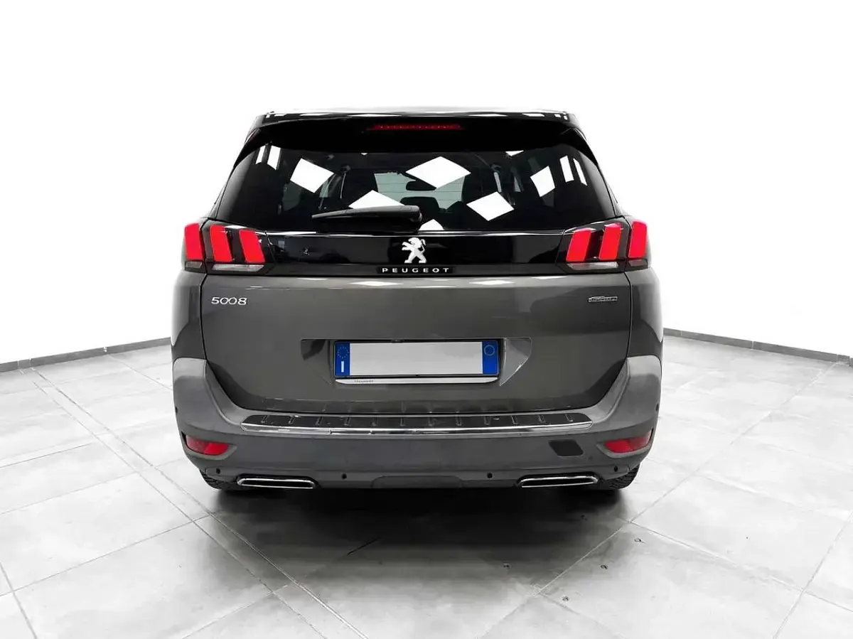 Usata Peugeot 5008 GT-line 120 CV (88 kW) 2017 Other SUV