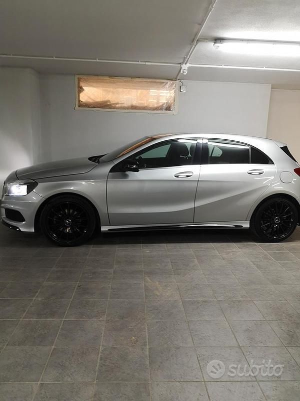 Käytetty Mercedes A200 136 HP (100 kW) 2014 Harmaa Sedan