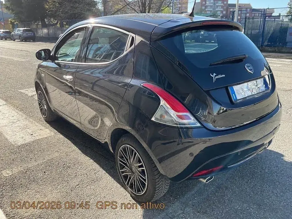 Usata Lancia Ypsilon Silver 69 CV (50 kW) 2022 Blu Utilitaria