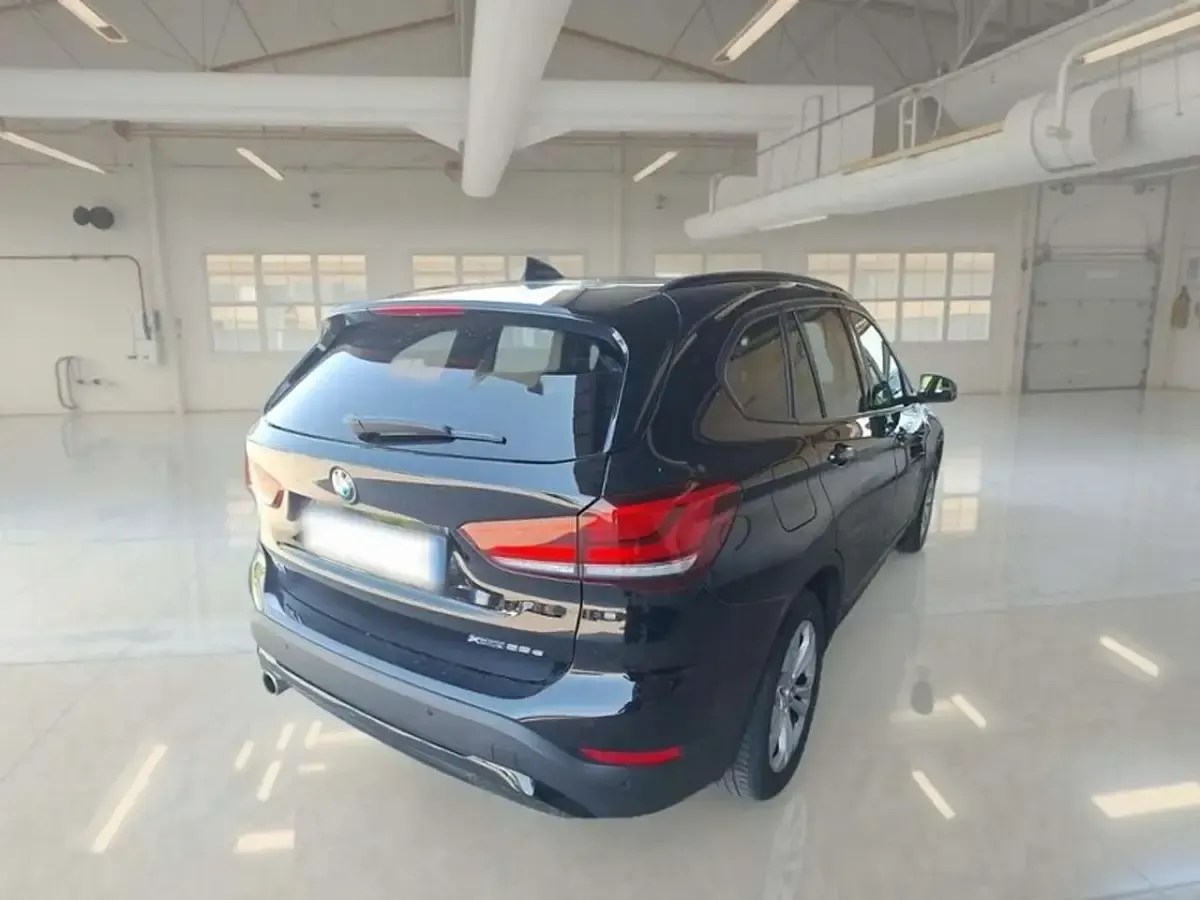 Usata BMW X1 Advantage 125 CV (91 kW) 2021 Nero SUV