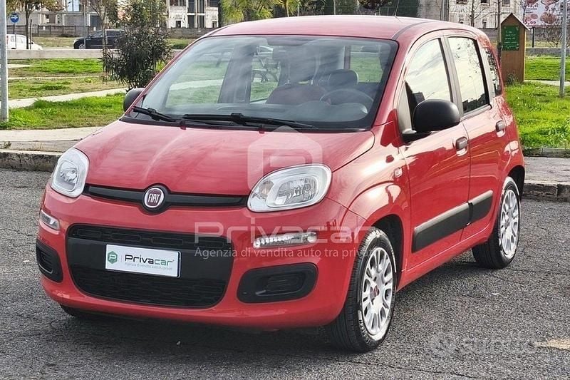 Rosso Usata 2017 Fiat Panda Easy Due volumi | 7890 € (Buon prezzo) - Immagine 1/4