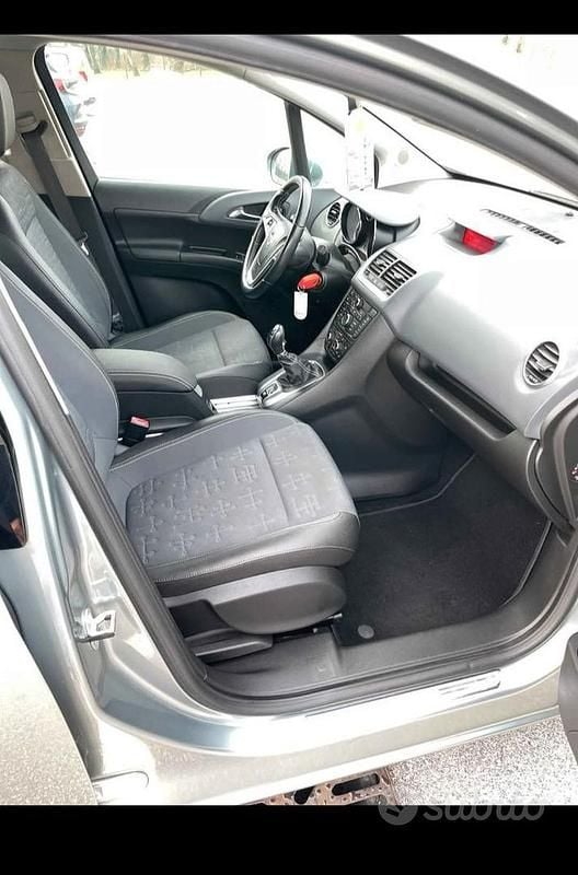 Usata Opel Meriva 110 CV (80 kW) 2015 Monovolume