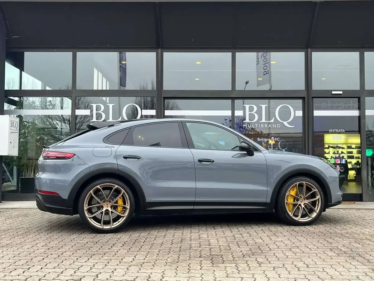 Usata Porsche Cayenne Turbo GT 640 CV (470 kW) 2021 Grigio artico SUV