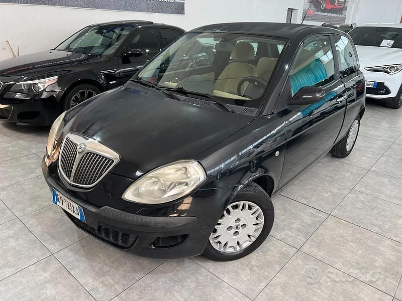 Usata Lancia Ypsilon 80 CV (58 kW) 2005 Nero Utilitaria