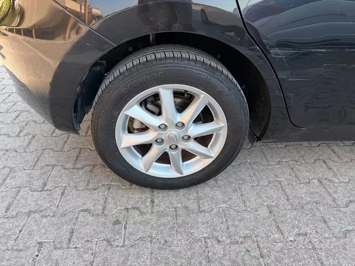 Usata Toyota Auris Sol 126 CV (92 kW) 2008 Nero Utilitaria