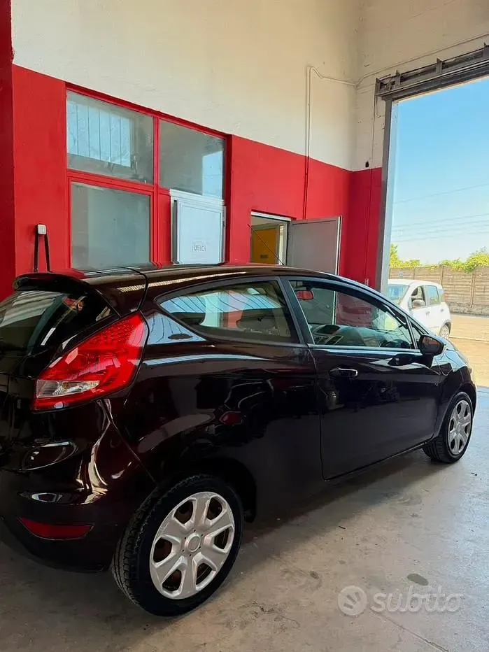 Usata Ford Fiesta Titanium 82 CV (60 kW) 2009 Berlina