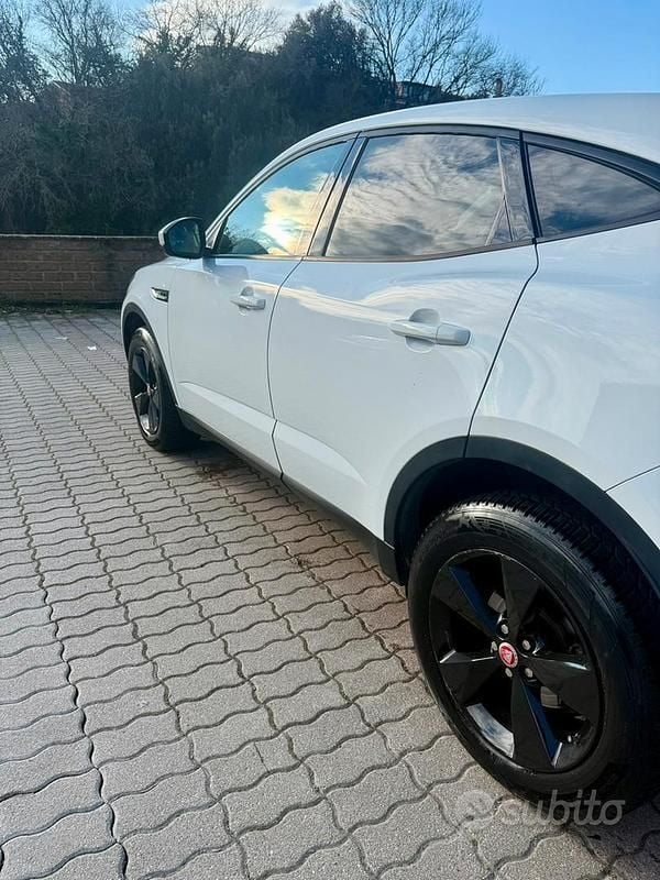 Usata Jaguar E-Pace 180 CV (132 kW) 2018 Bianco SUV