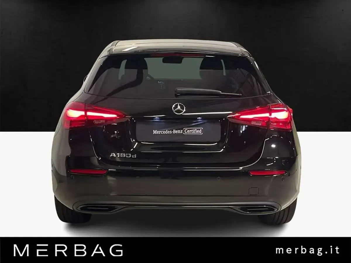 Nuova Mercedes A180 Business 116 CV (85 kW) 2026 Nero Berlina