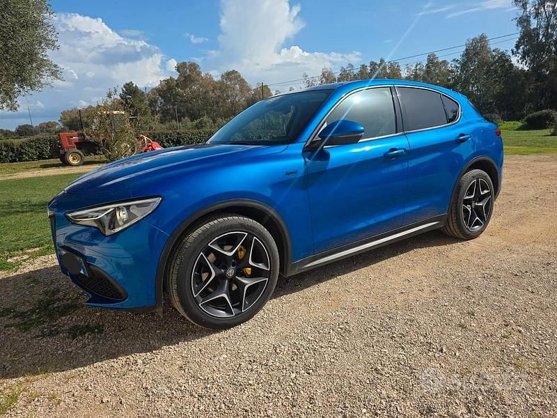 Usata Alfa Romeo Stelvio 190 CV (139 kW) 2021 Blu SUV