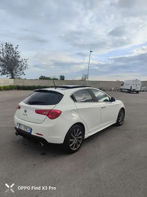 Usata Alfa Romeo Giulietta Distinctive 170 CV (125 kW) 2011 Utilitaria
